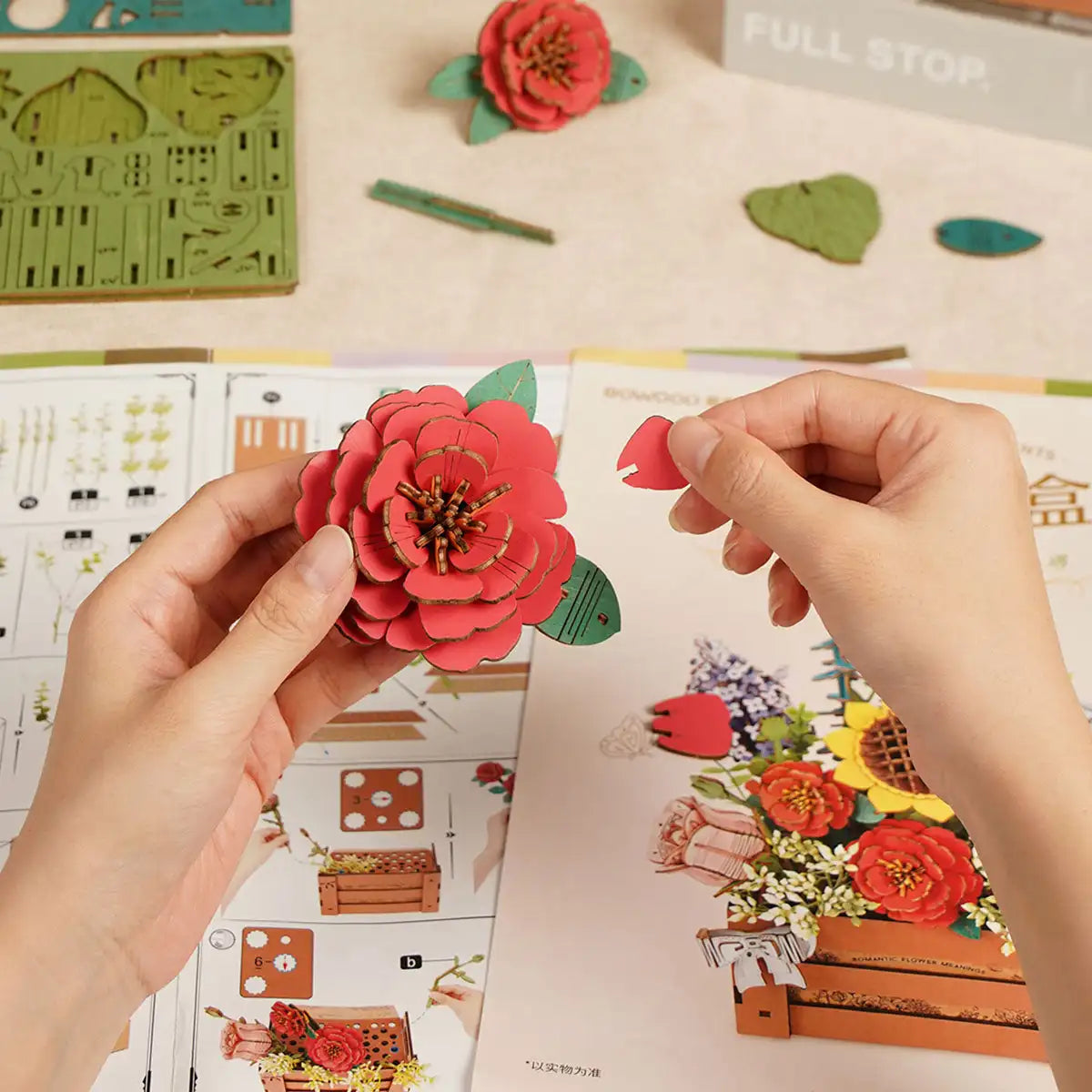 ROBOTIME 3D Wooden Bloom Box Puzzle, Adults' Flower Bouquet Building Set, Artificial Home Decor, Gift for Mother's Day/Birthday